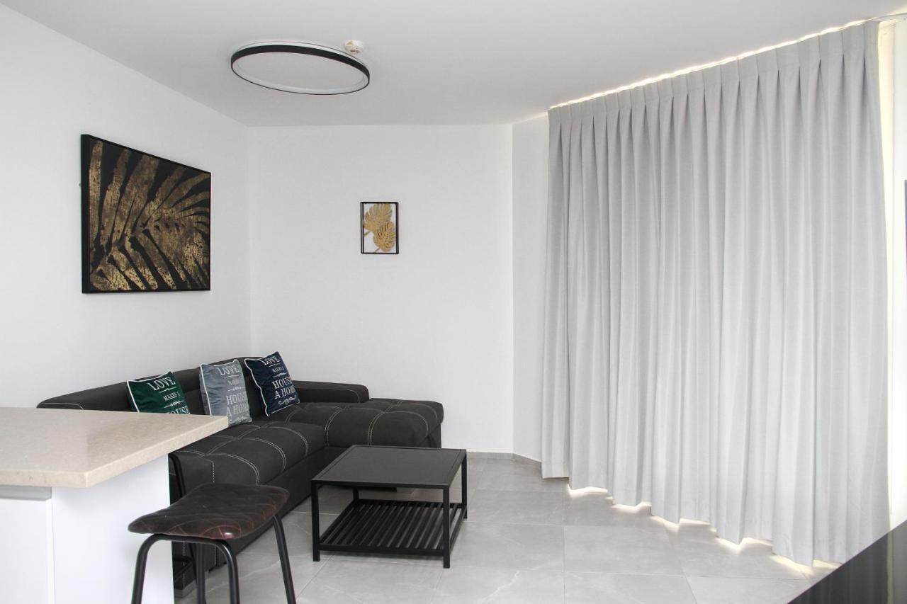 Apartments4You Leonardo 17 Bat Jam Exteriér fotografie